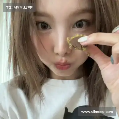 薄发华